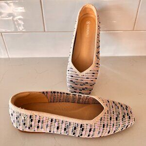NWOT Vivaia Margo Square Toe V-Cut Flats